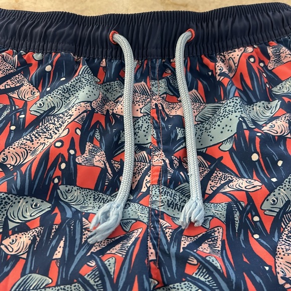 Vineyard vines boys bathing suit - Picture 5 of 5